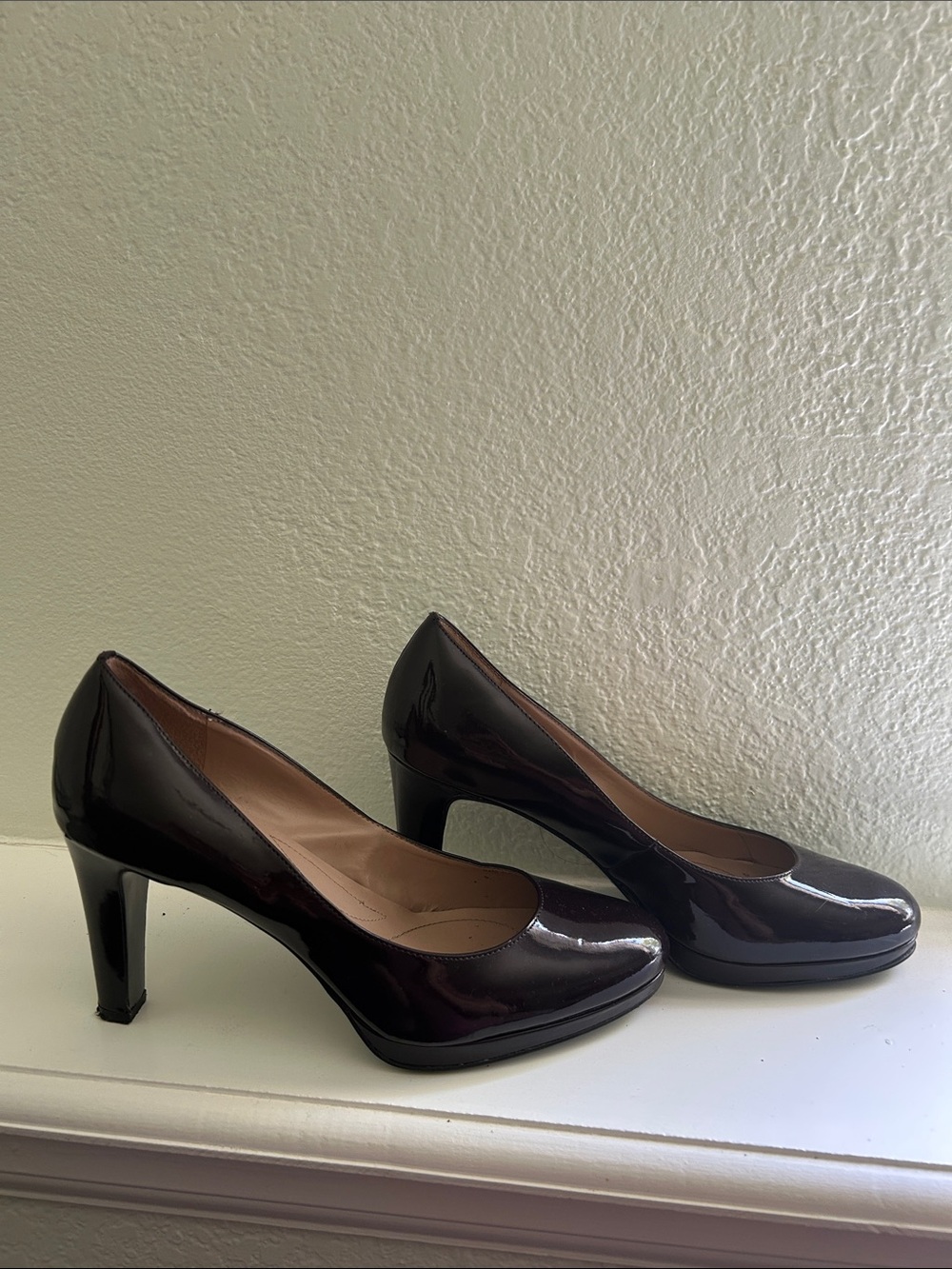 Classic Women's Patent Leather Pumps in Deep Burgundy